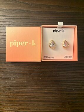 NEW Piper K Gold Teardrop Earrings